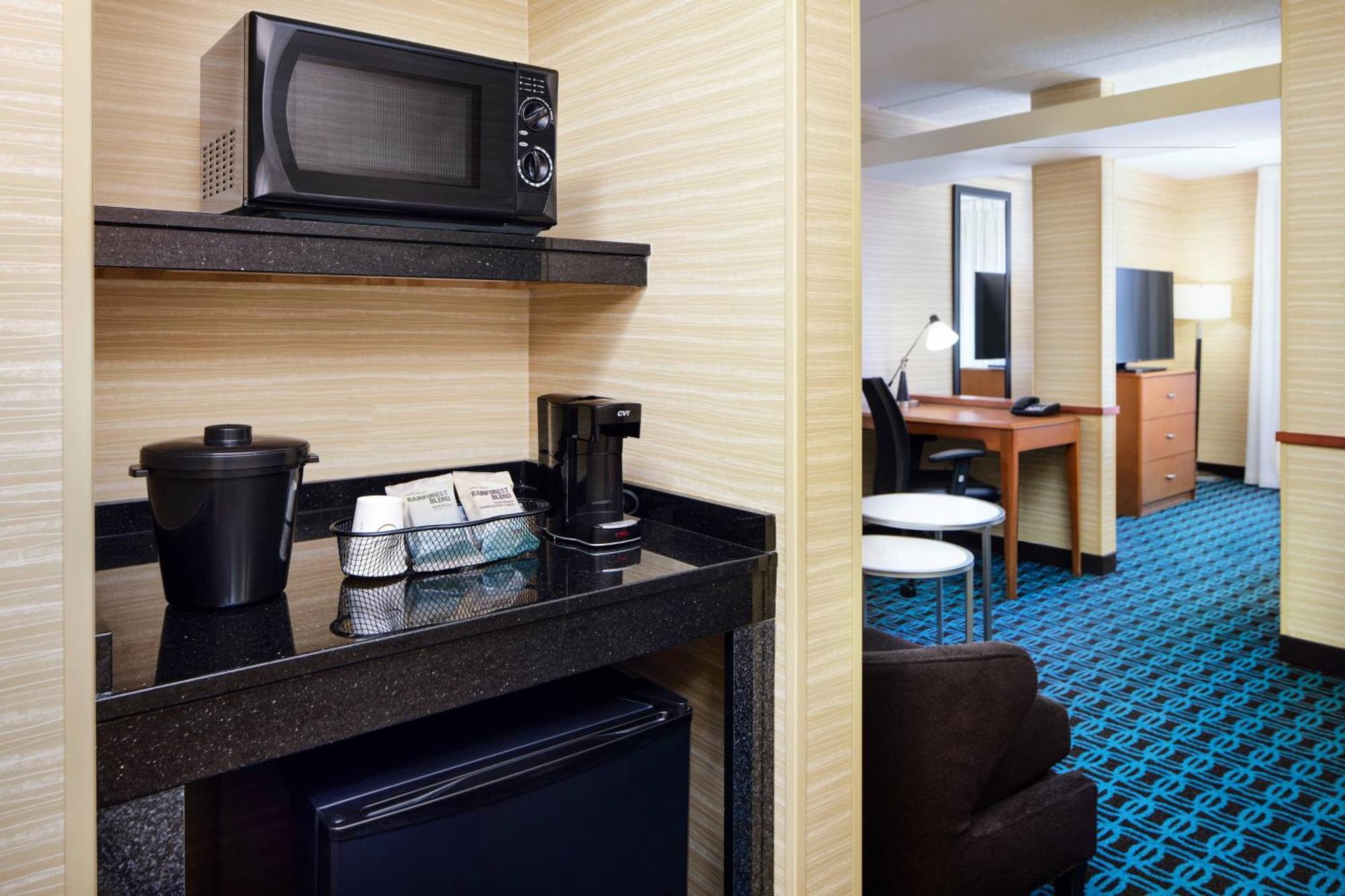 Fairfield Inn And Suites By Marriott Plainville Exterior foto